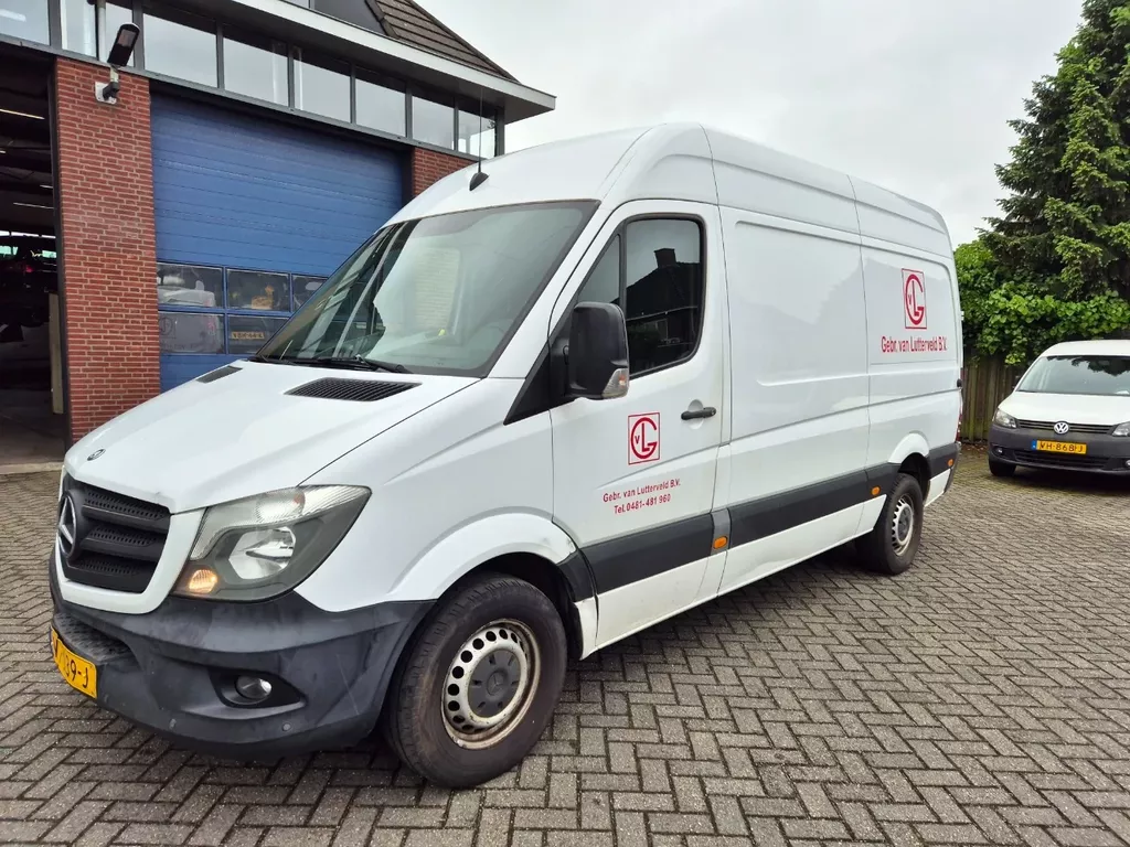 Mercedes-Benz Sprinter L2 H2.. 313