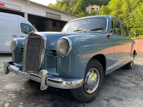 Mercedes-Benz ponton geheel gerestaureerd 180
