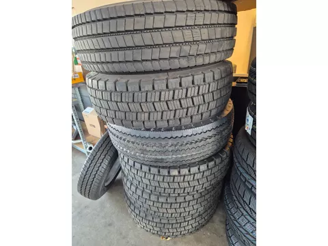 Michelin 235/75R 17.5